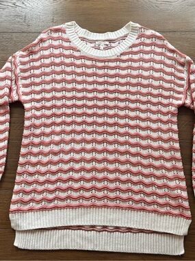Maurices White & Coral Wavy Striped Long Sleeve Crew Neck Sweater